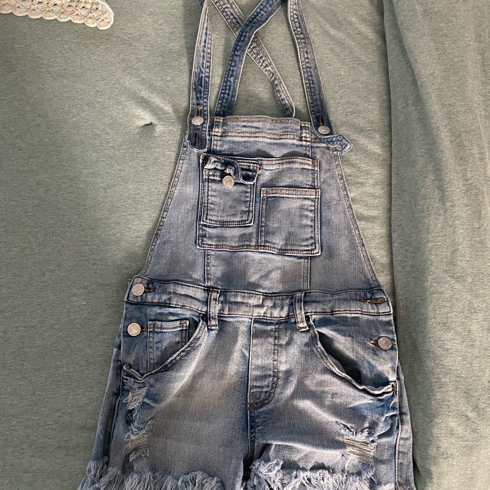 overall shorts!